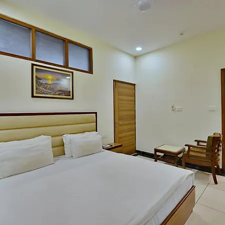 Hotel Aricent Opposite Isbt Sector 17 Chandigarh-3